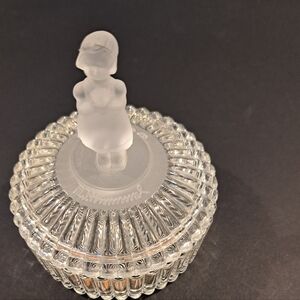 Vtg 1993 Avon Goebel Hummel Frosted Trinket Dish 24% Lead Crystal